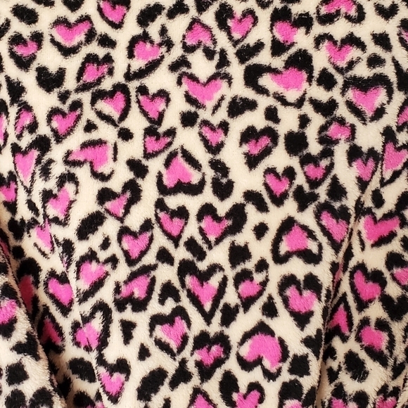 Victoria’s Secret Plush Leopard Heart Robe S/XS - Picture 5 of 7
